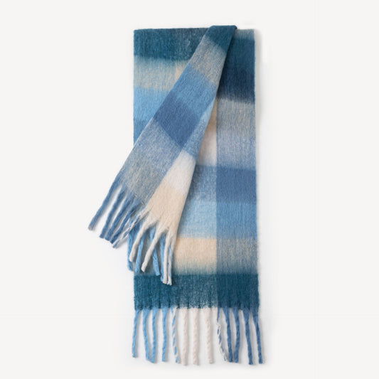 Geruite sjaal in donkerblauw, lichtblauw en crème met franjes