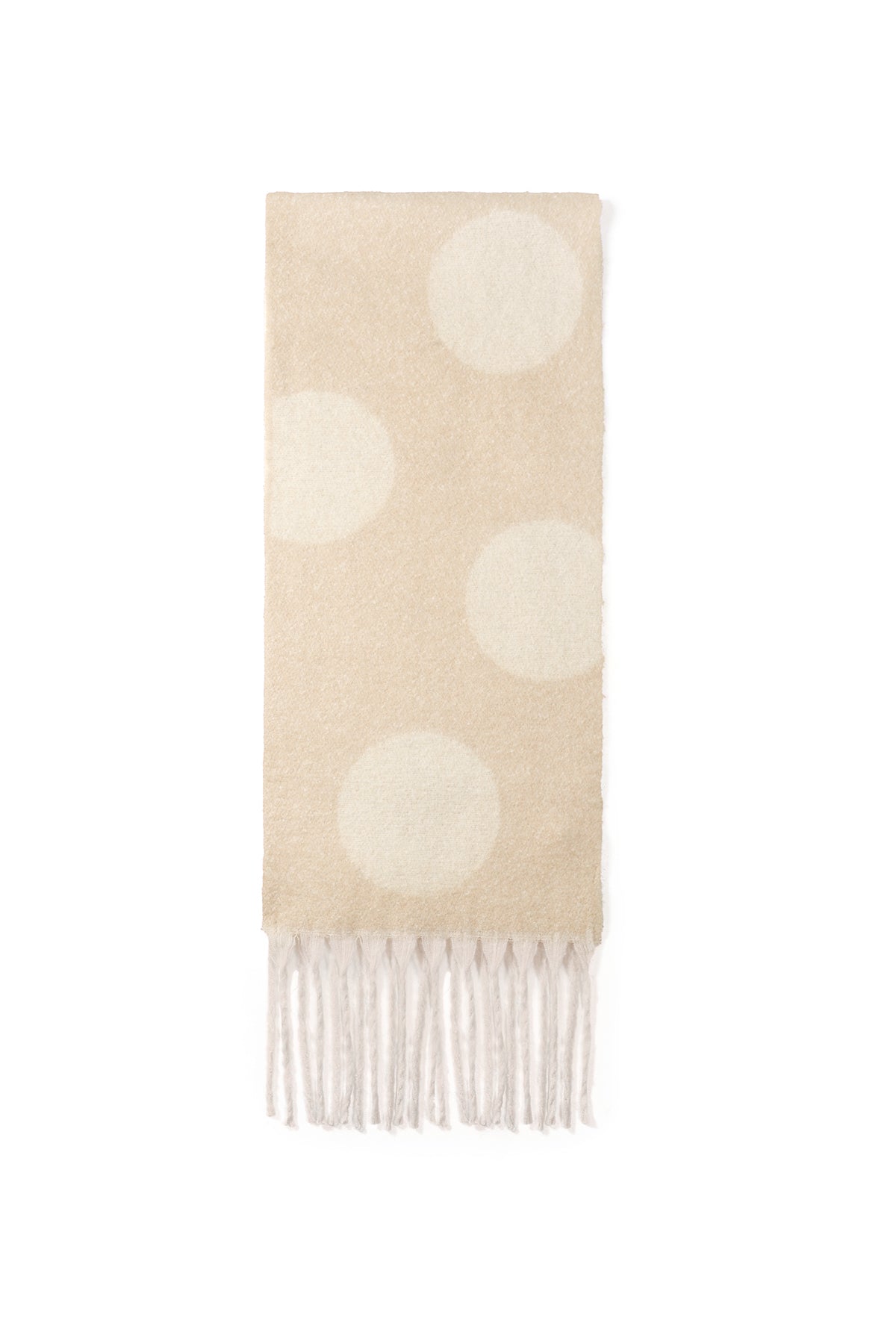 Detail van beige sjaal met lichte polka dots en franjes
