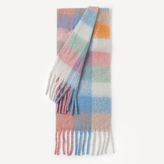 Pastel geruite sjaal in roze, lichtblauw, mint en crème met franjes